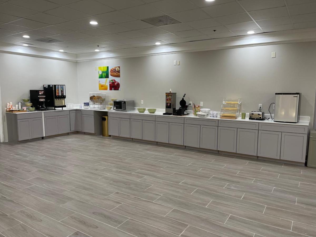 Hotel Quality & - Utica New Hartford